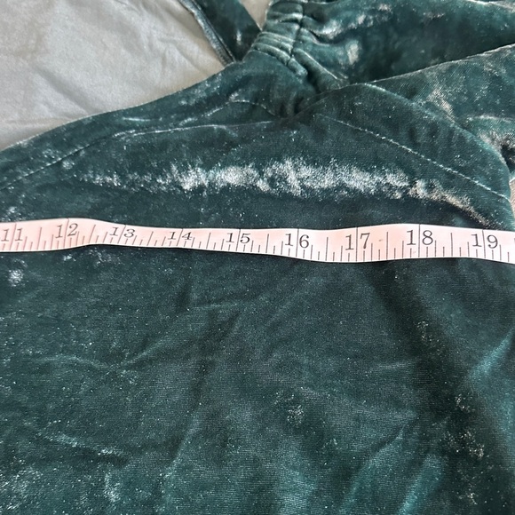 LOFT Emerald Velvet green Blouse size M puff sleeve fairy - Picture 10 of 11